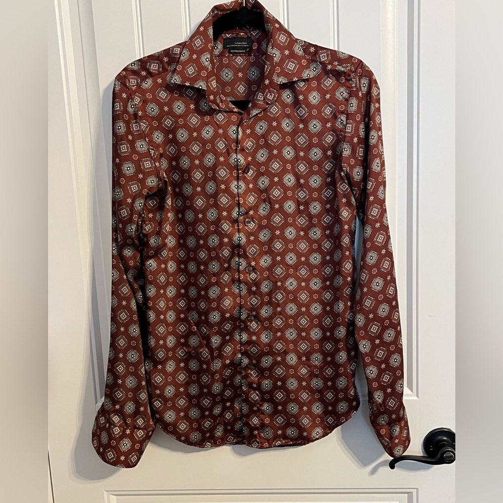 #5934. Zara Man Superslim Fit Burgundy Geometric Print. Size S